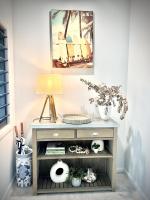 Newly Renovated, walk to beach, jump in pool - B&B Costa Dorada