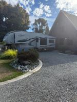 Outpost RV Accomodation Fiordland - B&B