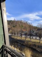 Tweepersoonskamer met 2 Aparte Bedden en Eigen Badkamer