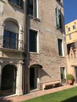 Palazzo Contarini Della Porta Di Ferro - Chambres d'hôtes Venise