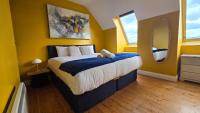 Galway City Dockland Apartment, 2 bed, 2 bath with parking - B&B Galway