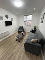 Near Lfc & City Budget Longterm Free Parking - B&B Liverpool