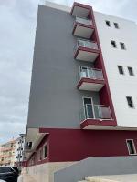 Modern Big Room with Balcony in New Apartment - B&B Montijo