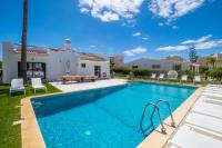 Villa Veiga - Luxury modern design with large beautiful garden - Bed and Breakfast Albufeira