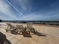 Modern luxury apartment with pool and ocean view - Ferienwohnung Olhão