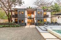 Z102 Studios, 4 Industrial Beach Condos w Pool! - B&B Playa Flamingo