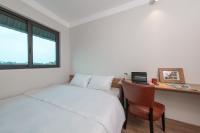 V-Village Apartment - Bed and Breakfast