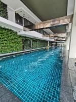 Spacious 1BR APT near Nightlife and Business Center in Makati - Bed and Breakfast Manilla