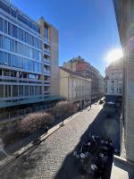 New Modern Comfort in the Heart of Bratislavas Old Town - Chambres d'hôtes Bratislava