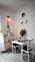 Studio Old town w Balcony only 5 min Danube river - B&B Bratislava