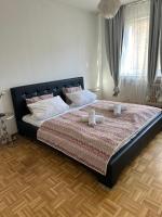Apartment 5 at Cologne Cathedral - B&B