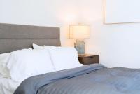 Midcentury Gem w Free Parking and Stunning DT Views - B&B Spokane