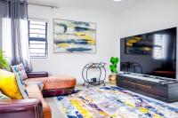 Luxury Family Home in Jackal Creek Golf Estate with Backup Power - B&B Roodepoort