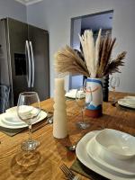 Large 3-Bed House Near Fosse Park - Free Parking - Chambres d'hôtes Leicester