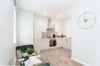 Fantastic 1 Bed Apartment in Waterloo Liverpool - B&B