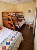 Habitación Triple Básica con baño compartido