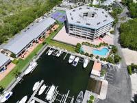 Villa Valbuena Gem Key Largo 2 Kings Marina Pickleball Tennis 3 Pools Remodeled 2025 - B&B Key Largo