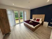 Brand new Modern 1 bedroom bungalow with front & back gardens Central Headington - Bed and Breakfast Oxford