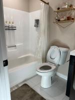 Luxury Home LA Big Bear & LV 5 Mins to Mall - B&B Victorville