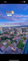 Anaiah's Suite with balcony Near Cebu IT park - Pool & Gym Fun - Ferienwohnung Cebu City