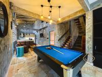 R Private Club House 4B4B 16 pax by Verve - B&B