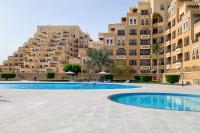 Live so close to beach - Al Marjan Island - B&B