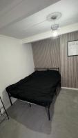 Flexyhomes next to Gloucester Royal Hospital 2 minutes walk away - Bed and Breakfast