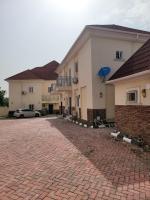 Beautiful 1 Bed & Parlor with Starlink Wi-Fi, PlayStation, Smart TV, Daily housekeeping, Great location - B&B Wupa