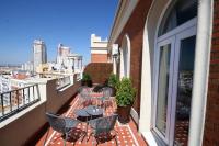 Ático en la Gran Vía con Terraza al Palacio Real - B&B Madrid