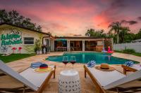 Waterfront Escape 5 Min to Beach and Heated Pool - B&B Redington Shores