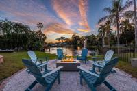 Waterfront Escape 5 Min to Beach and Heated Pool - B&B Redington Shores