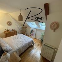 Zimmer mit Kingsize-Bett