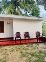 Una Star Guest House - B&B Trincomalee