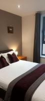 City Apartment in Great Location with a Balcony & Parking Possible - West One - Chambres d’hôtes Sheffield