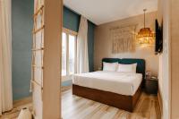 Superior Suite with Bath and Pyramids View 