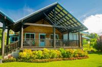 Raintree Gardens - 1 Acre, Ocean Views, Steps from beach - Bed and Breakfast Matei