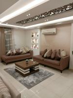 Zamalek Nile view classy modern apartment - Bed and Breakfast Caïro