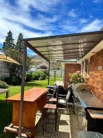 Lake Dunstan Trailhouse - B&B Cromwell