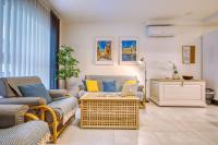 2BR Apt Sliema Retreat, Parking & Near the Sea - B&B Sliema