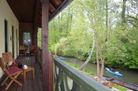 Spreewaldscheune am Fließ-Ferienwohnungen am Wasser in Burg - B&B Burg