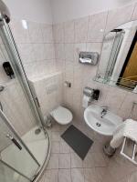 Twin Room with Bathroom
