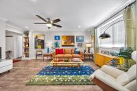 Urban-eclectic Downtown Condo W Parking, Sleeps 4 - B&B Atlanta