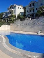 Green Village Spacious Apartment - Bed and Breakfast Kotor