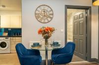 Free Parking New Modern Gem in Harrow - B&B