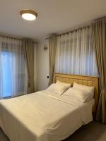 Flic And Flac Apartments Apt 5 - Bed and Breakfast Kampala