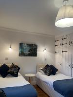 Chambre Double ou Lits Jumeaux avec Salle de Bains Privative