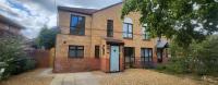 Spacious House 4 Beds 3 Bathrooms Prime Location - B&B