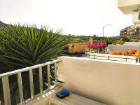 5 mins near Sea, Luxury Sunny Apart 3 South balconies & country views - Ferienwohnung
