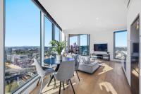 Stylish, Views, Heated Pool, Gym - Ferienwohnung