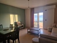 Appartamento con 1 Camera da Letto, Balcone e Vista Mare